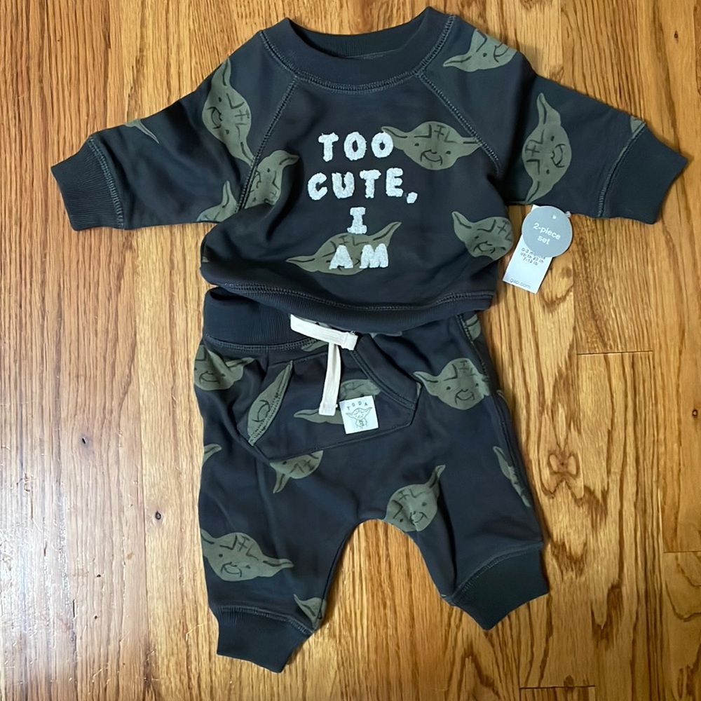 YODA NWT 2 piece Star Wars sweat suit